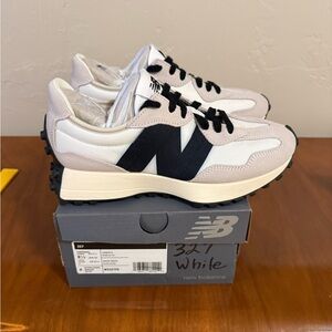 New Balance 327 white/black brand new size 8.5